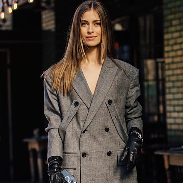 Desde que uso a diario esta agua micelar con alfahidroxiácidos noto mi piel más rejuvenecida y luminosa