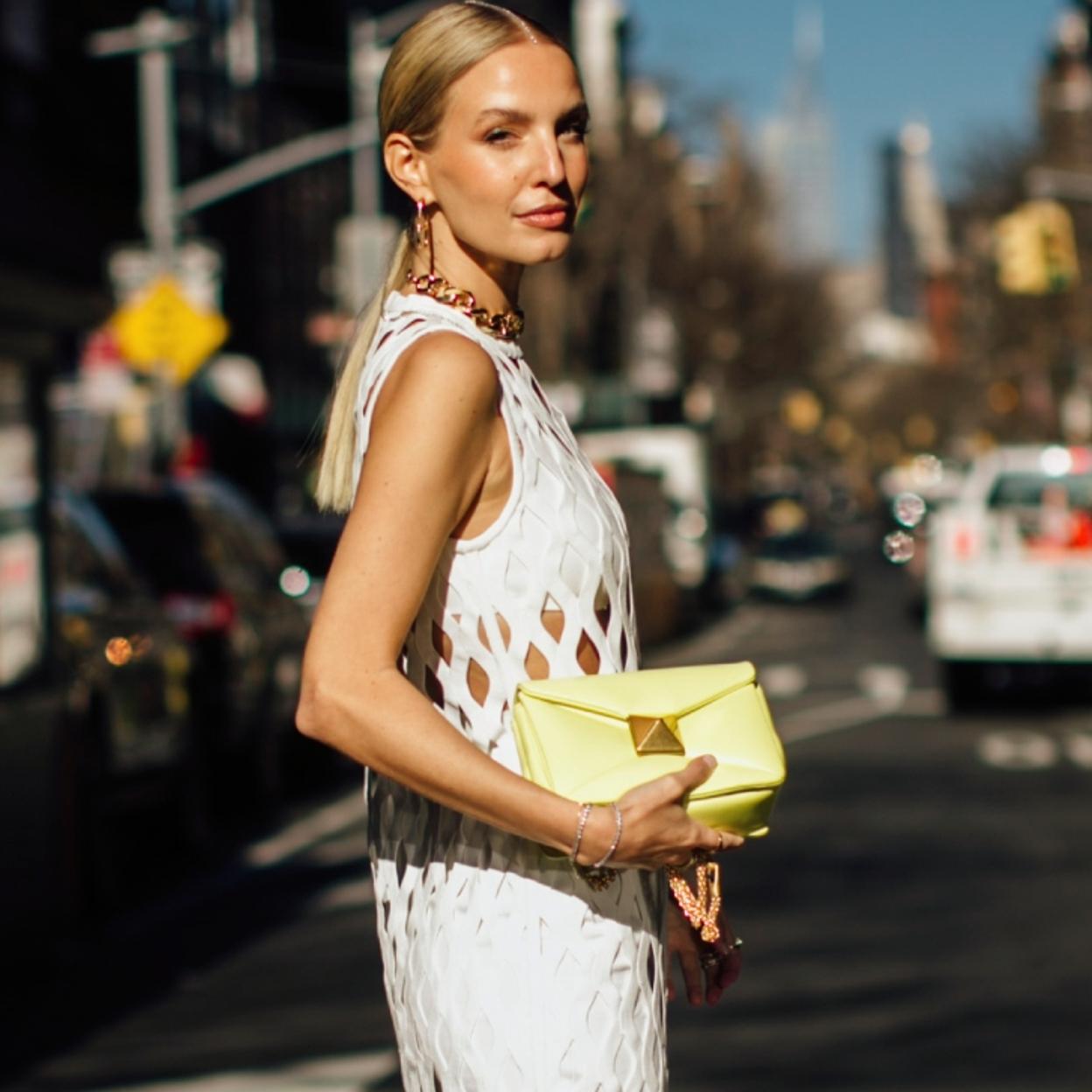 ¿Quieres cambiar de aroma? Prueba con los perfumes que vas a ver pinchando en la imagen. 