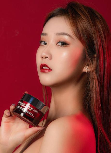 Imagen - Crema Tenso-Reafirmante Cuello y Escote de Germaine de Capuccini