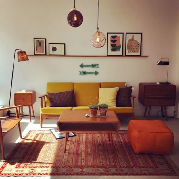 Pincha en la foto para ver los muebles con truco que harán que tu salón parezca más grande