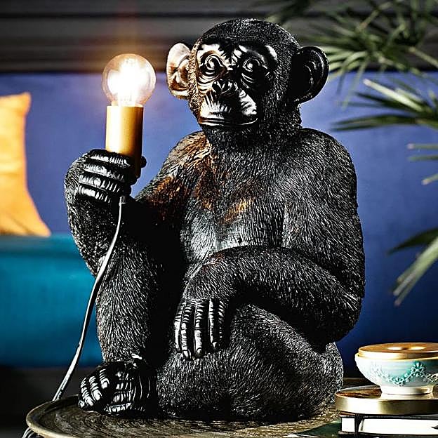 Imagen principal - Las lámparas de diseño de Lidl, en forma de mono, tucán o jirafa, cuestan 24.99 euros.