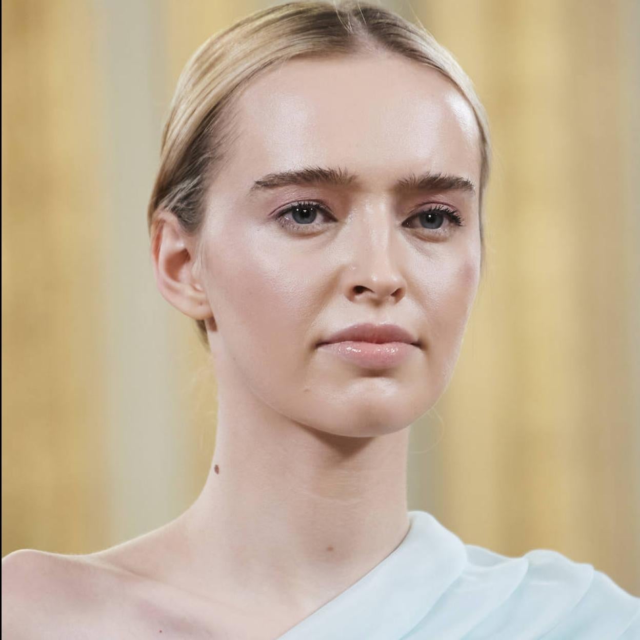 Pincha en la imagen para ver Los mejores aceites según tu tipo de piel (sí, también para pieles grasas) que dejan un rostro radiante y un glow de estrella de cine