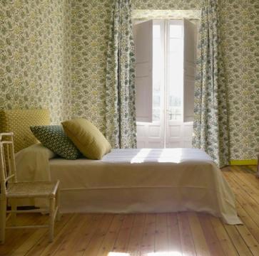 Imagen secundaria 1 - Las combinaciones de textiles y papeles pintados más arriesgadas y geniales de Gastón y Daniela.