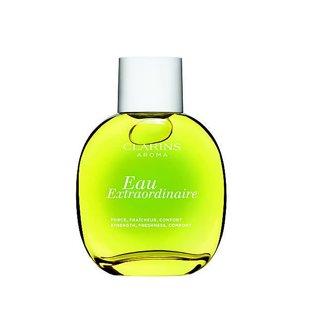 Agua de tratamiento Eau Extraordinaire de Clarins (53 euros/100ml en El Corte Inglés).