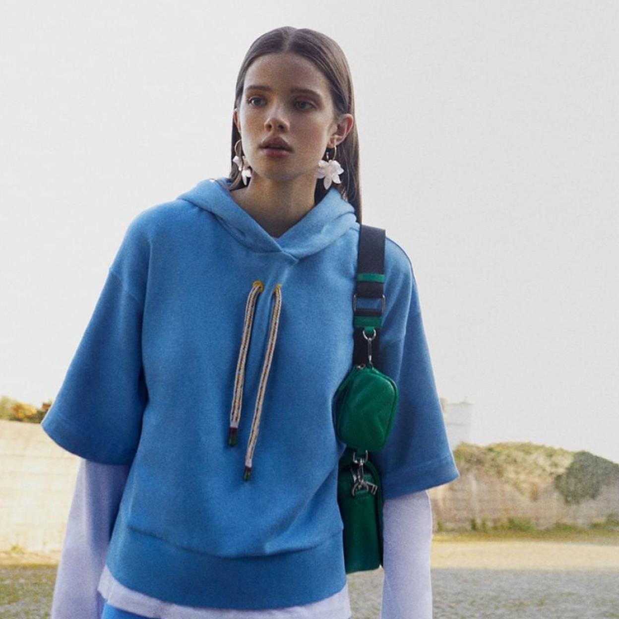 Las sudaderas con manga tres cuartos, entre las propuestas d ela nueva colección de Parfois.