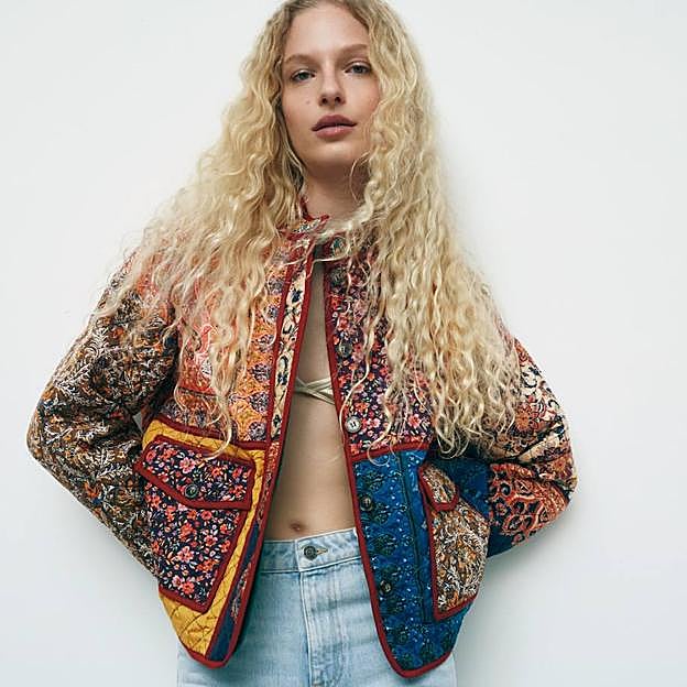 Imagen principal - Estas chaquetas bonitas y originales serán la solución para elevar tus looks de diario en entretiempo