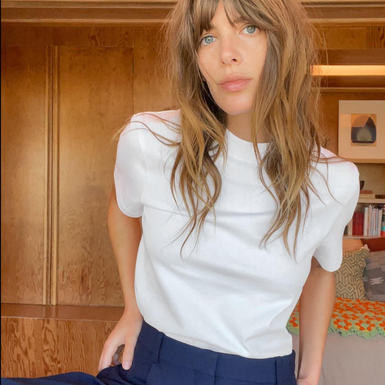 El básico entre los básicos no puede faltar en ningún armario de primavera. Encuentra el diseño perfecto al mejor precio en la nueva colección de Zara. 