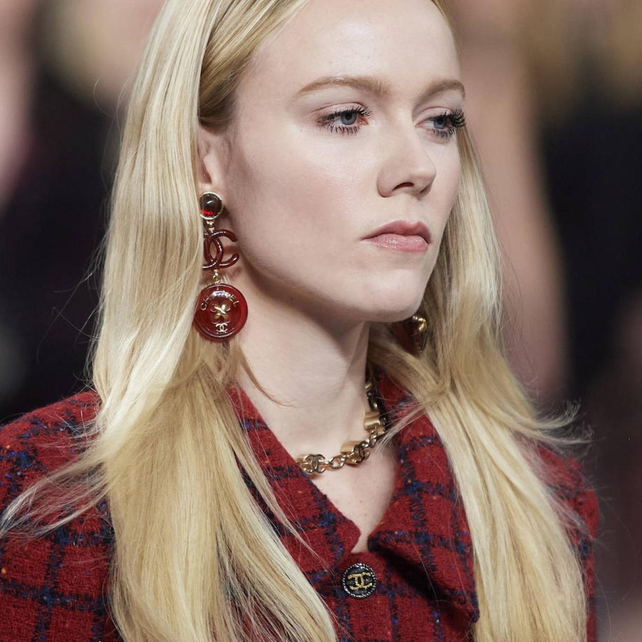 Pincha en la foto para ver aceites y sérums para el pelo que acaban con el encrespamiento