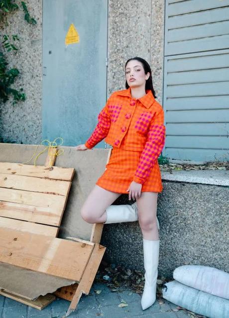 Imagen - El conjunto de falda y chaqueta más ponible y favorecedor nos lo trae una firma made in Spain