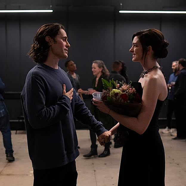 Jared Leto y Anne Hathaway en una imagen de WeCrashed.