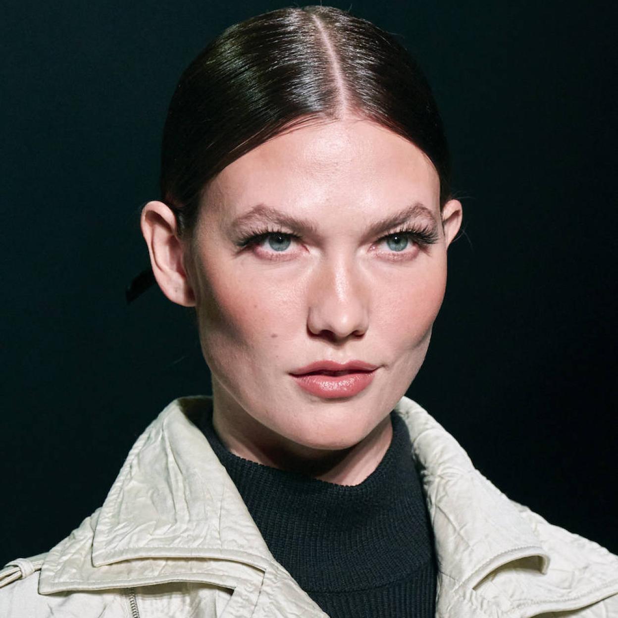 Pincha en la imagen para ver Los 11 sérums crecepestañas que mejor funcionan: cómo se usan para alargar, iluminar y agrandar la mirada