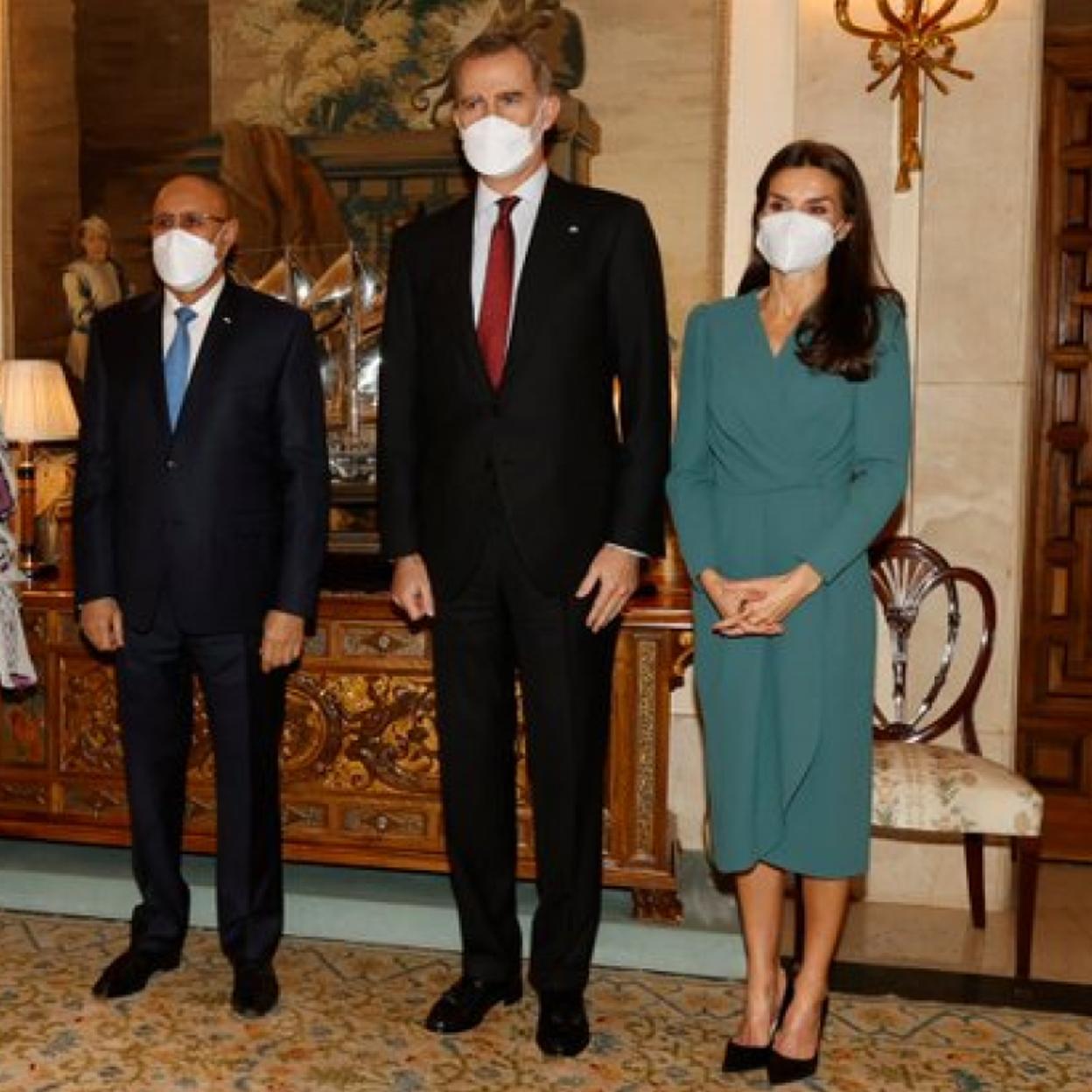 Pincha en la imagen para ver los looks más importantes de la Reina Letizia.