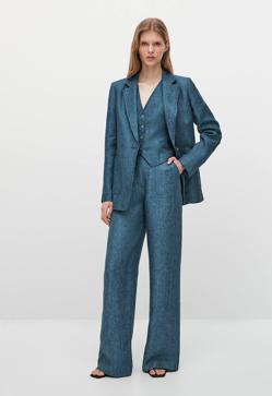 Imagen secundaria 2 - Este es el total look denim favorito de las francesas que ahora puedes copiar en el low cost para un look de oficina cómodo y con mucho estilo