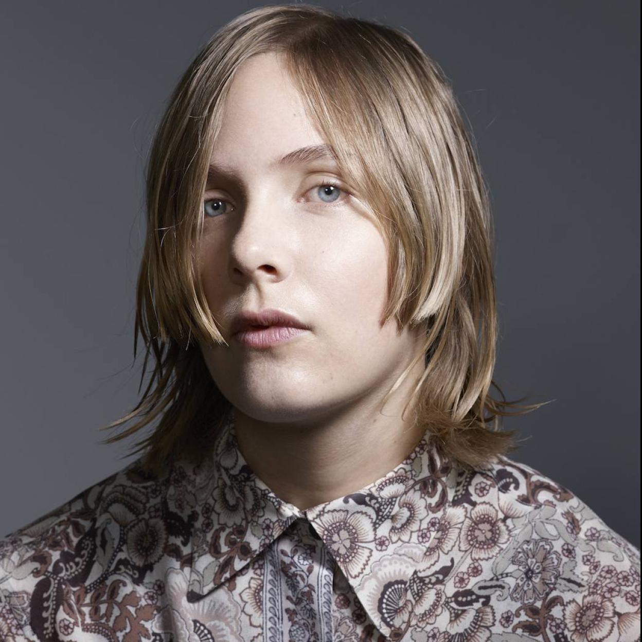 ¿No sabes qué leer? Te traemos esta selección de libros recomendados, novedades literarias que enganchan, enseñan y emocionan a partes iguales.