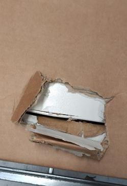 Imagen secundaria 2 - La elegante consola LIATORP, en madera lacada en blanco y vidrio, tiene un precio de chollo en el IKEA de Valencia por un daño en uno de los paños: pasa de 498 a 99 euros.