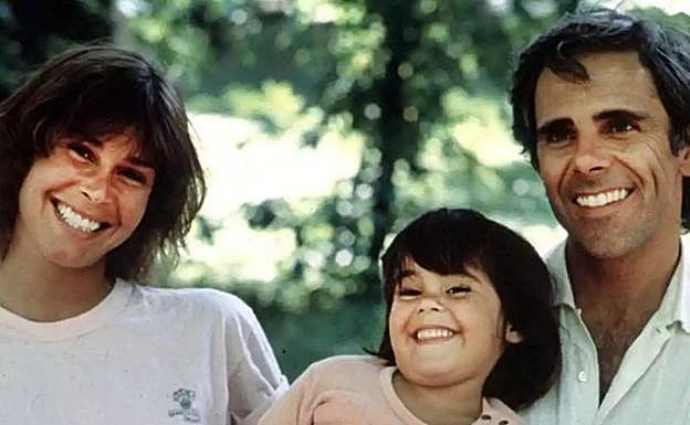 Jimmy Giménez-Arnau con Merry Martínez Bordiú y su hija