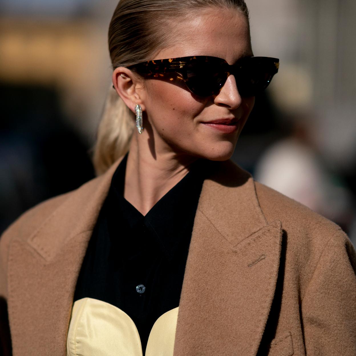 Pincha en la imagen para ver los perfumes de lujo que te van a encantar si buscas una fragancia infalible: florales, fresquitos y huelen a limpio.