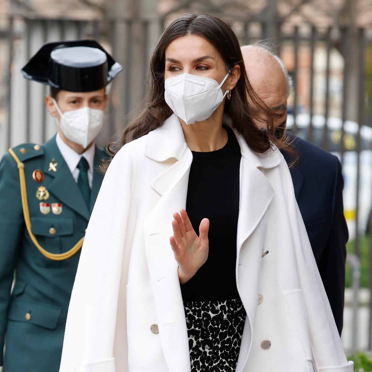 Pincha en la imagen para ver los looks más importantes de la Reina Letizia. 