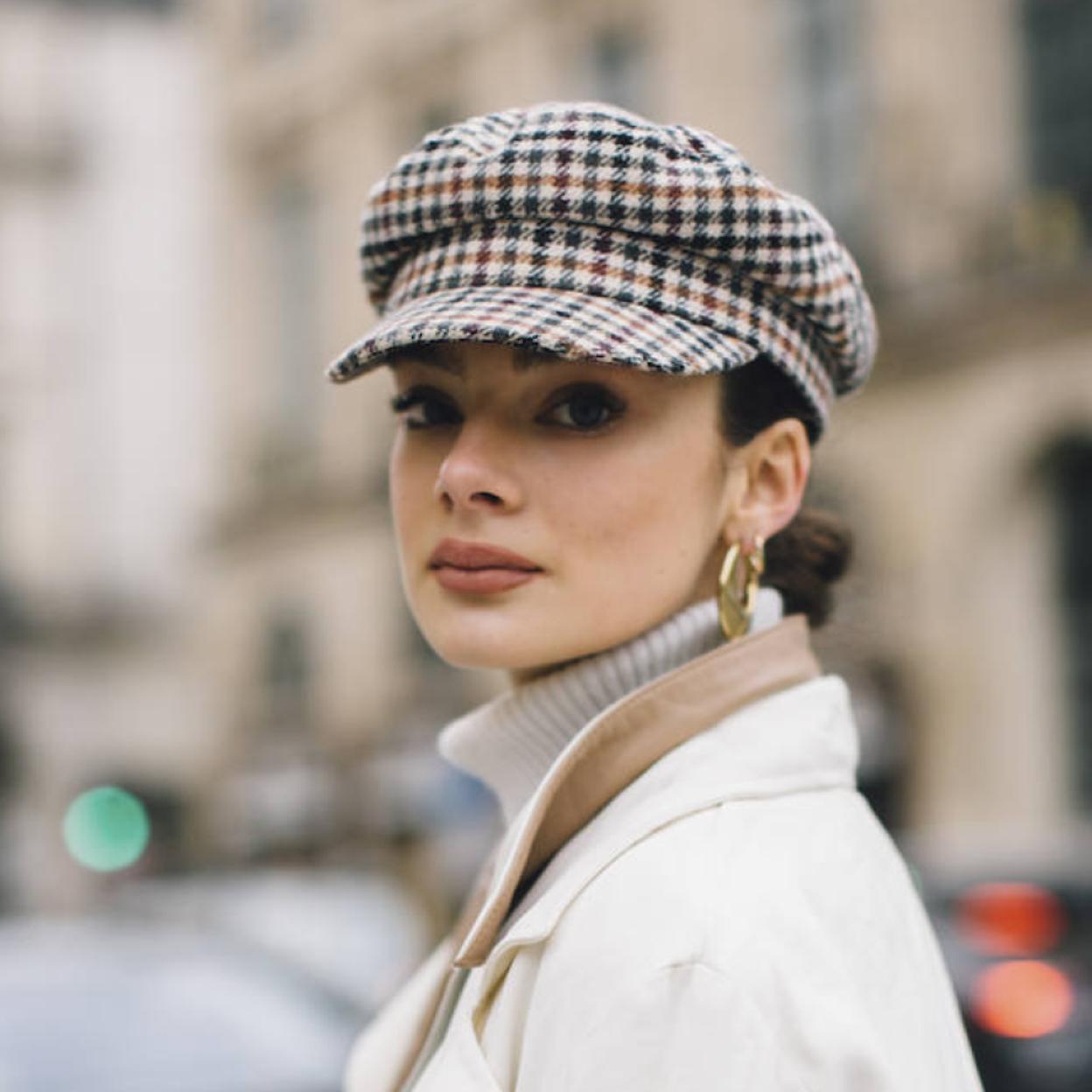 Pincha en la foto para ver los sérums faciales más potentes que son como un borrador mágico para las manchas de la piel