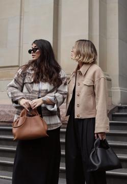 Imagen secundaria 2 - Las influencers dicen que este bolso tan ponible, tendencia y made in Spain de una firma francesa asequible es perfecto para el día a día