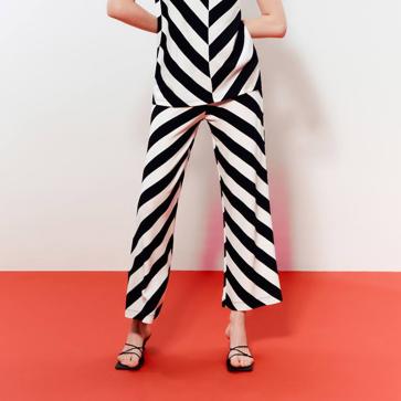 Imagen secundaria 1 - Los pantalones estampados son muy favorecedores