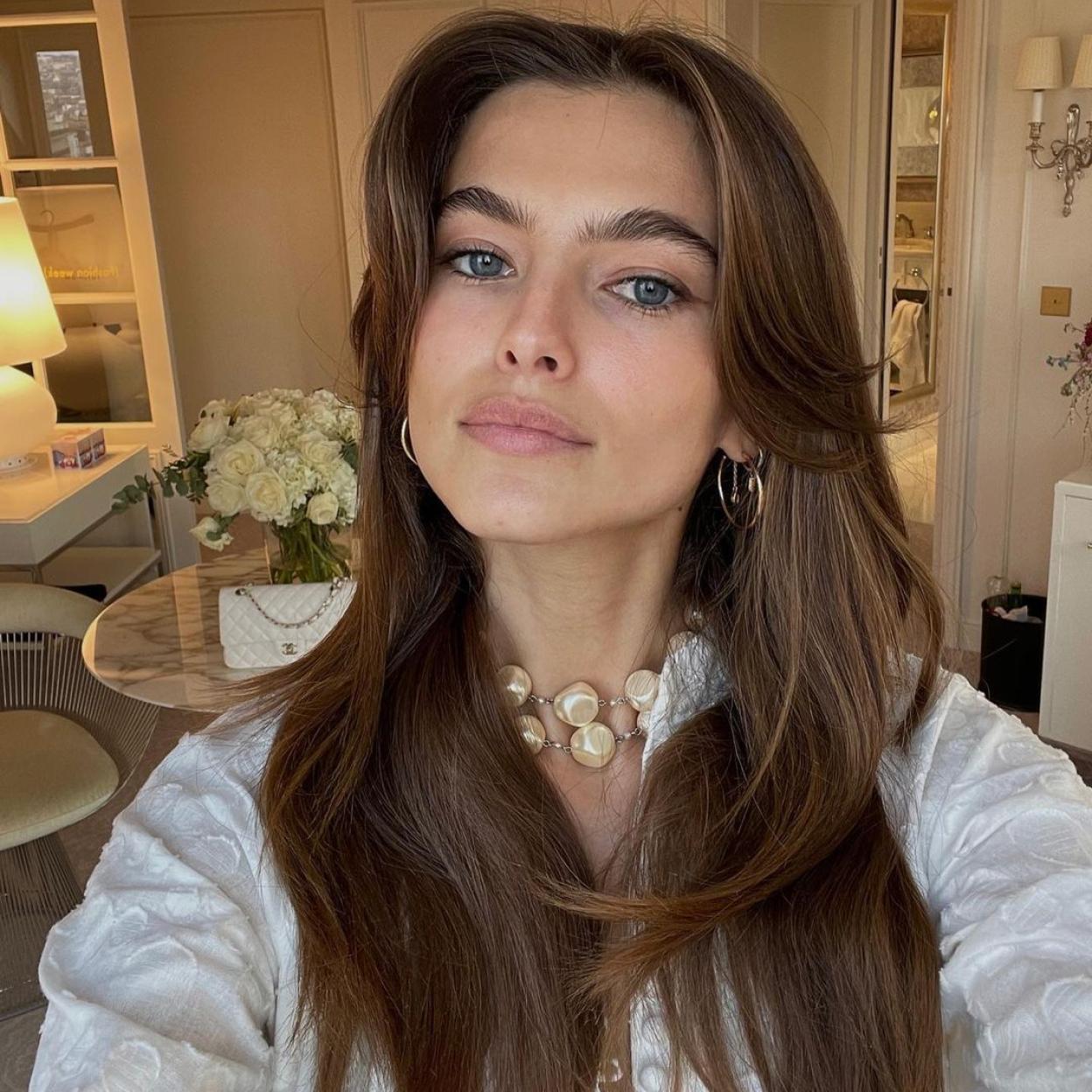 Pincha en la imagen para descubrir los mejores champús en seco que aportan volumen al instante y son ideales para las raíces grasas.