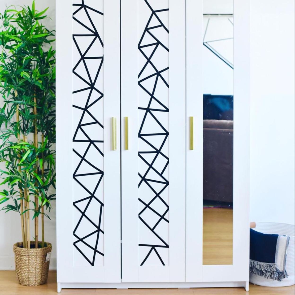 Pincha en la foto para ver los mejores hacks de la estantería más vendida de IKEA.