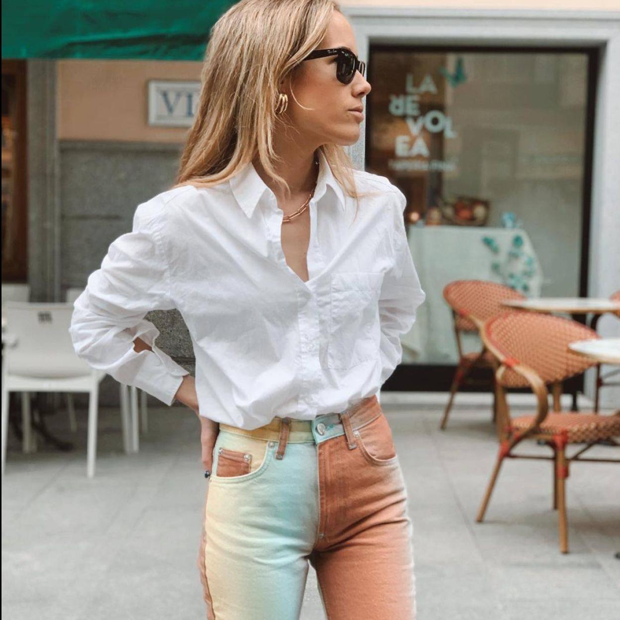 Pincha en la imagen para ver Las sudaderas que van a arrasar porque rejuvenecen y elevan todos tus looks son estas (y no vas a poder quedarte solo con una)