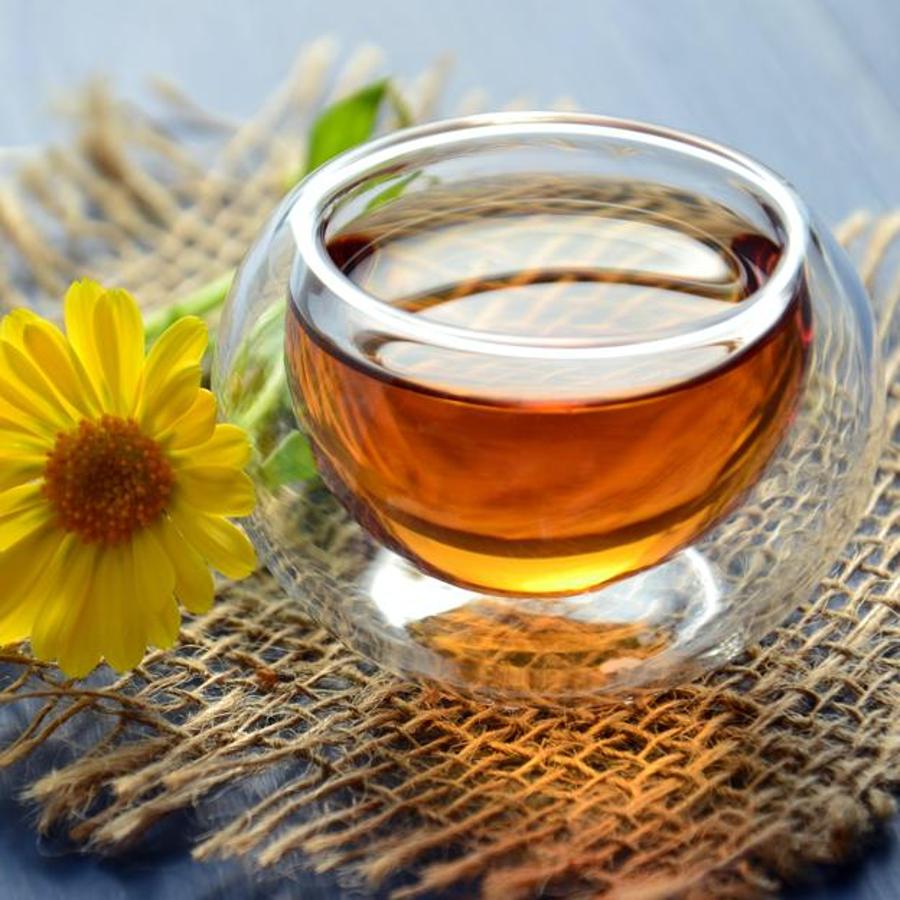 Esta planta rica en vitaminas A y C, hierro, calcio y potasio es un buen aliado para el cuidado del hígado, el órgano encargado de digerir las grasas, almacenar energía y eliminar toxinas.