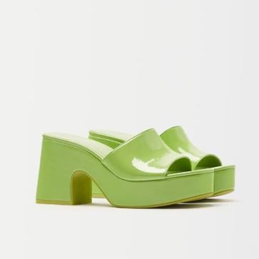 Imagen secundaria 1 - Ficha estos zapatos de taconazo cómodo de Bershka que imitan a los de lujo por muy poco y que estilizan igual o más