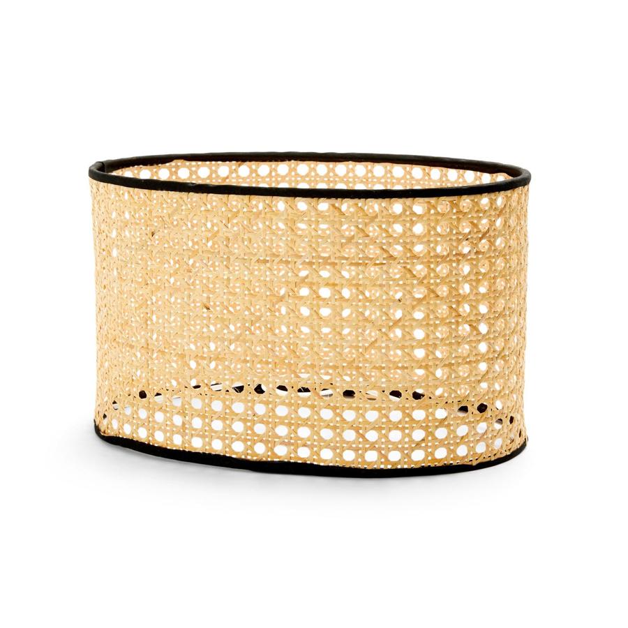 No es que vaya a permitir pasar demasiado la luz, pero si tienes una estancia en la que necesites una luz tenue, esta pantalla es ideal. Precio: 14 euros.