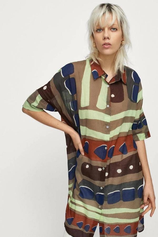 Parfois nos trae un vestido corto y de manga francesa