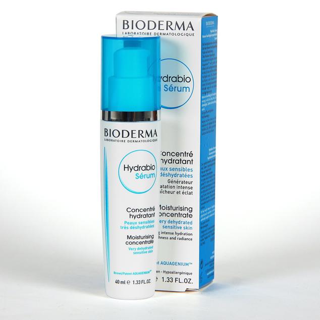 Sérum específico para adultos y adolescentes con piel sensible muy deshidratada, que proporciona hidratación de forma inmediata y duradera. Por su innovador sistema patentado Aquagenium, Bioderma Hydrabio Serum ofrece una estimulación en la capacidad celular de la piel, consiguiendo retener en la superficie cutánea el agua necesaria para mantener el equilibrio de la piel. Este sérum alivia la piel y contribuye a devolverle una textura suave y fresca. Disponible en PromoFarma por 16,60 euros.