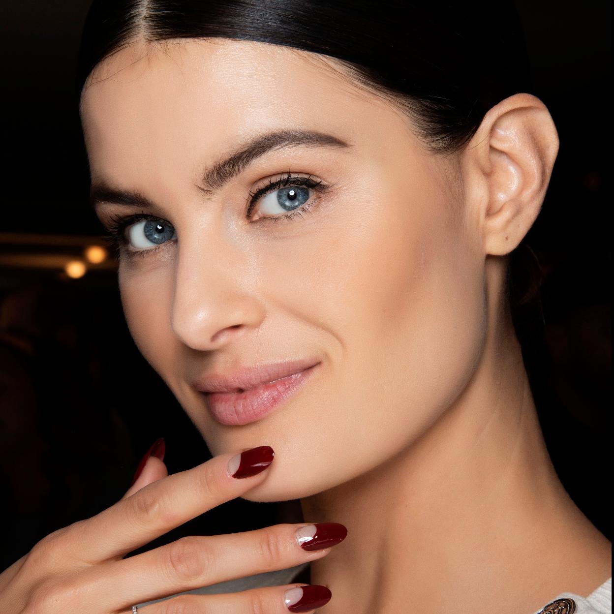 Pincha en la imagen para ver las barras de labios más icónicas que todas las expertas de belleza utilizan desde siempre.