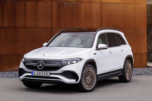 Mercedes EQB. El único SUV compacto del mercado que combina la movilidad 100% eléctrica con espacio interior y modularidad para siete ocupantes. A la venta en versiones de tracción delantera o total, su autonomía puede alcanzar los 469 km.