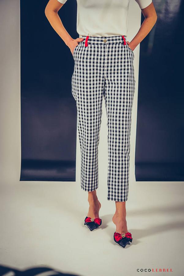 Este es el pantalón Reina Roja de la firma española Cocolebrel