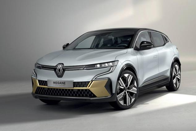 Desde hace casi 30 años, el Renault Megane ha sido uno de los coches más vendidos de nuestro país. Ahora, fiel a su espíritu revolucionario, el Nuevo Renault Megane E-Tech 100% eléctrico vuelve convertido en un eléctrico con aires de SUV, con una amplia gama de opciones de baterías y 470 kilómetros de autonomía, lo que hace que se adapte a la perfección a las necesidades de todos los usuarios, desde los más urbanos a los más viajeros.