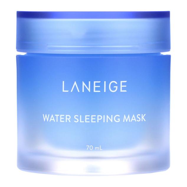 Esta mascarilla refrescante en gel hidrata la piel en profundidad mientras duermes. Actúa durante la noche ofreciendo a tu piel una  dosis intensa de hidratación  gracias a su agua mineral hidroionizada. Disfruta de un sueño reparador con esta innovadora mascarilla enriquecida con vitaminas y minerales.