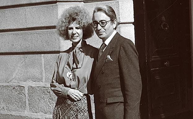 Duquesa de Alba junto al que fue su marido durante 23 años, Jesús Aguirre.