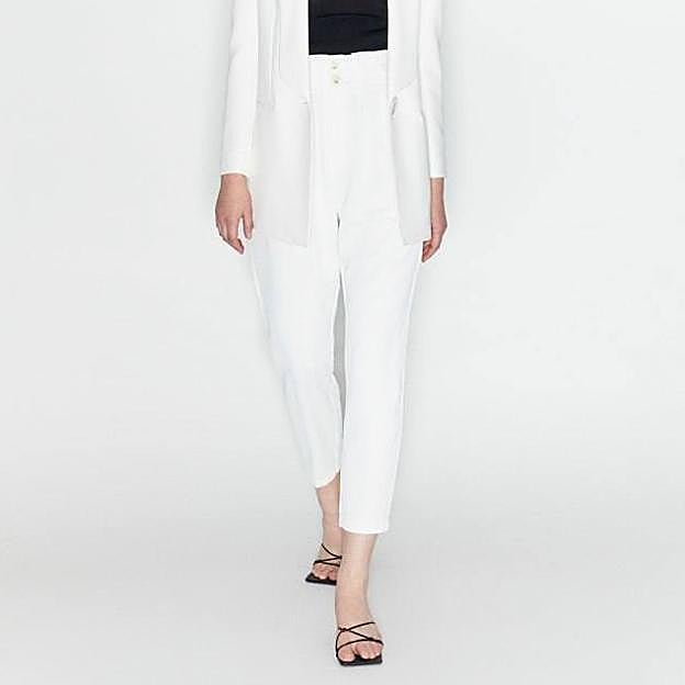 Imagen principal - Estos pantalones cuestan menos de 30 euros