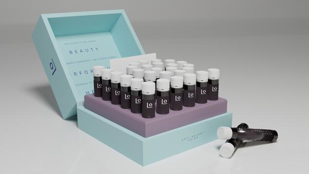 No estamos diciendo que tu madre no vaya a ser joven eternamente, sino que una ayudita para mejorar todos los procesos del organismo siempre viene bien. Y Longenic son unas ampollas bebibles formuladas con lo mejor de lo mejor del universo de los suplementos antiedad: colágeno, resveratrol, cúrcuma y NMN, el activo que, según los últimos estudios de Harvard, podría ser la respuesta metabólica al envejecimiento.  Longenic  cuesta 149,95 euros.