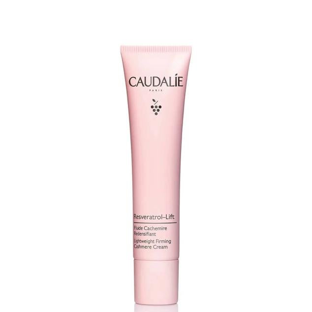 Una crema ligera redensificante con beneficios antienvejecimiento que combaten arrugas, falta de brillo, sequedad, pérdida de elasticidad, firmeza y densidad. Sus propiedades reparadoras perfeccionan y fortifican la piel para que se vea juvenil. Para ello, utiliza una mezcla de resveratrol, ácido hialurónico y colágeno vegano.