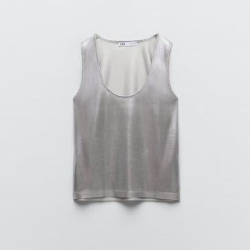 Imagen secundaria 1 - Tres looks de Amal Clooney o cómo ser un icono de estilo a los 40 con prendas que rejuvenecen y que están en el low cost