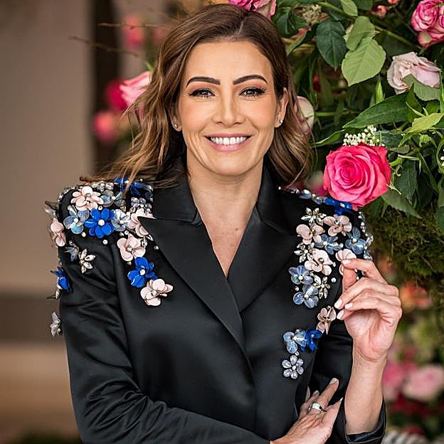 Virginia Troconis ha encontrado en Zara los zapatos destalonados y de tacón cómodo que parecen de lujo y los ha llevado en este look perfecto