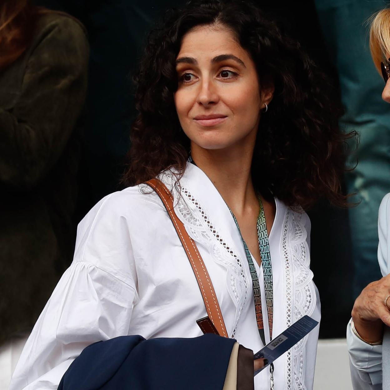 Pincha en la imagen para ver camisetas, vestidos y pantalones: nuestros favoritos en rosa pastel, el color que más rejuvenece de la primavera.