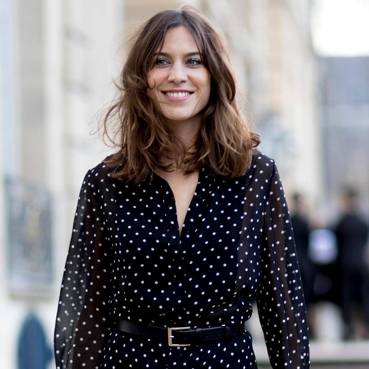 Pincha en la imagen para conocer los peinados más fáciles y favorecedores que puedes hacerte en 5 minutos. 