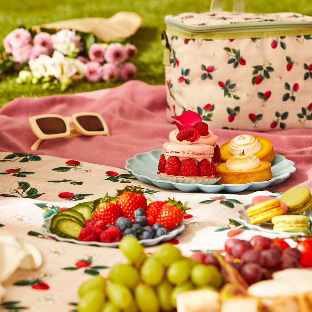 Y esta nevera portátil, ideal y muy práctica para tus picnics, cuesta 5 euros.