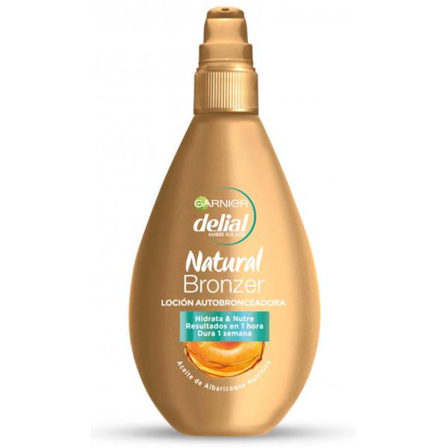 Natural Bronze de Delial proporciona un bronceado de hasta una semana de duración