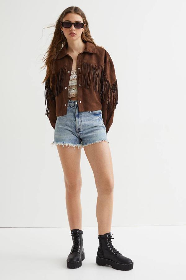 H&M nos trae esta cazadora de color marrón oscuro