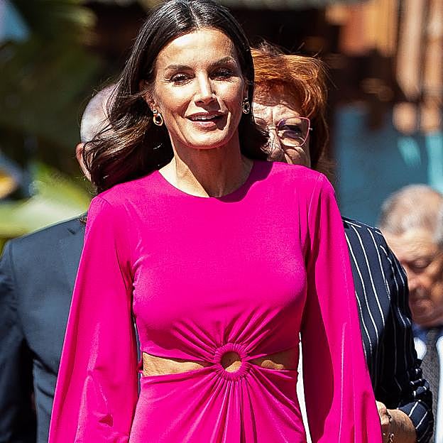 El secreto de los espectaculares abdominales de la reina Letizia son estos ejercicios fáciles que consiguen marcarlos y tonificarlos